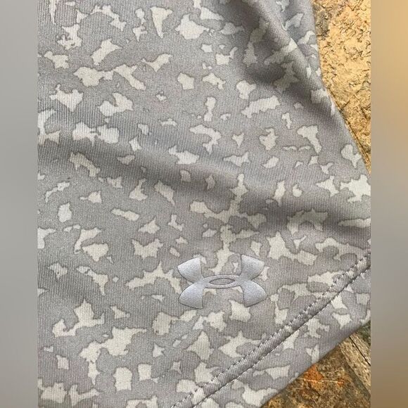 🔮 UNDER ARMOUR | Grey Workout Tank Size Small - Picture 7 of 7